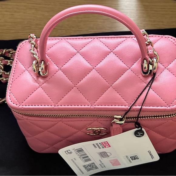 Chanel Pink Vanity Purse with Chain - Picture 4 of 7